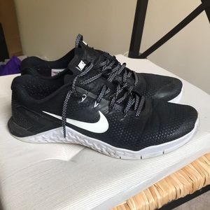 Nike Metcons 4
